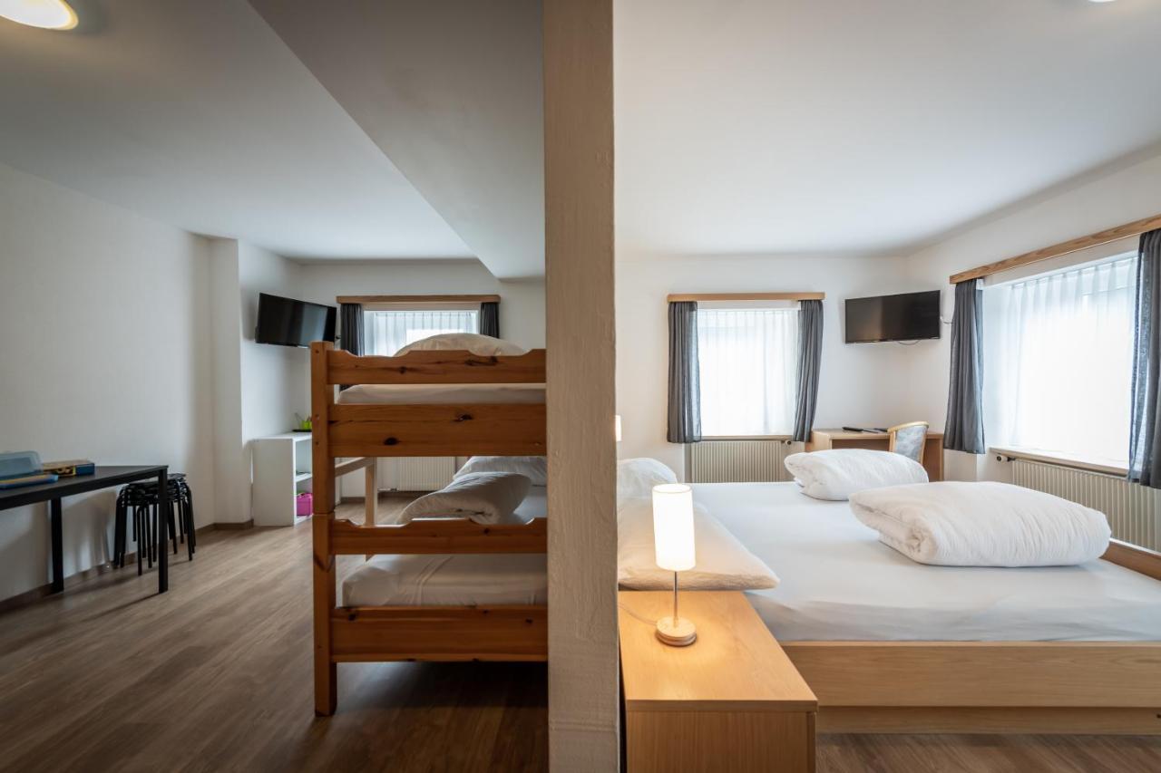 Hotel Greina Rabius ภายนอก รูปภาพ