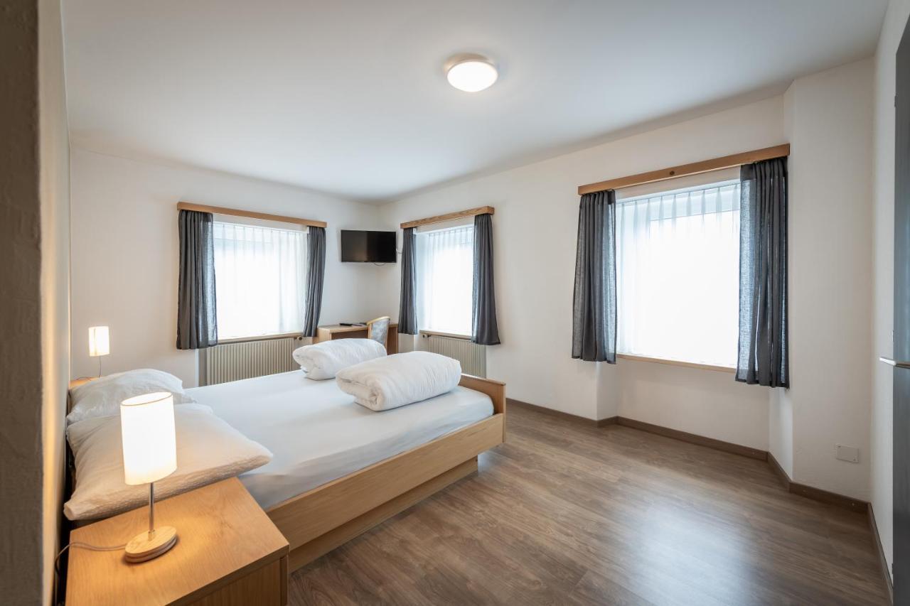 Hotel Greina Rabius ภายนอก รูปภาพ