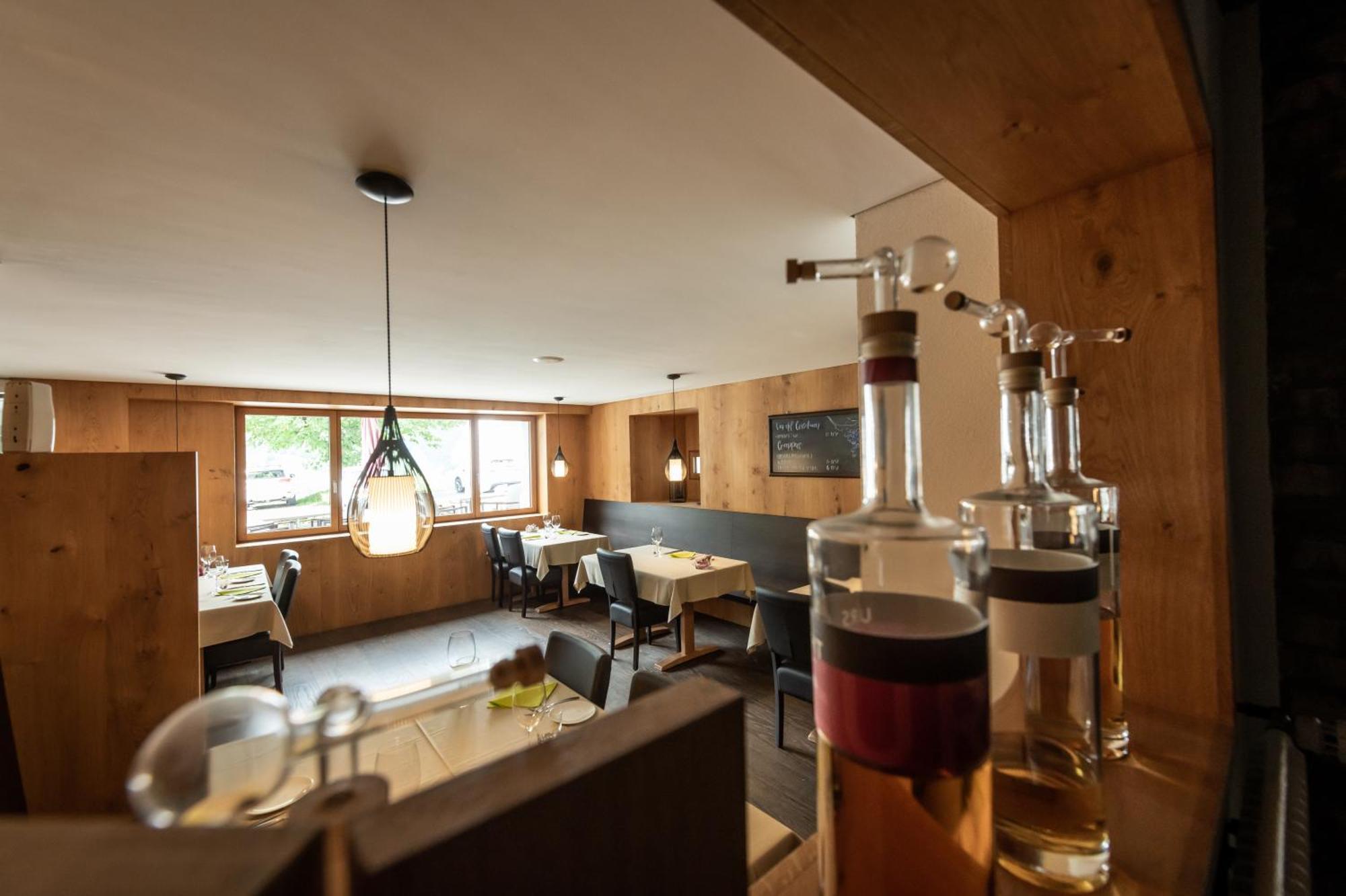 Hotel Greina Rabius ภายนอก รูปภาพ